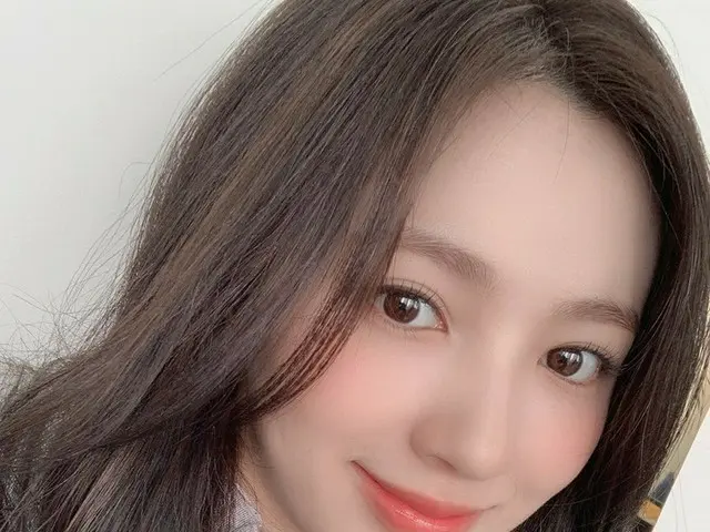 【t公式】Cherry Bullet、[JIWON]ルーレットが大好き。