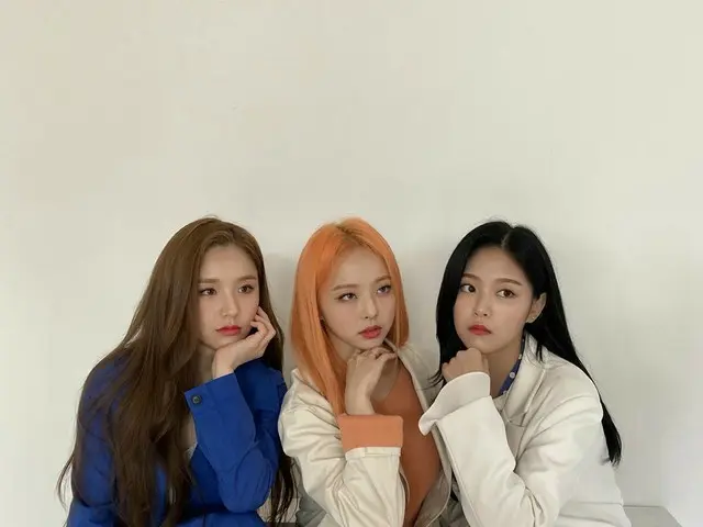 【t公式】今月の少女(Loona)、[ #ViVi】シーズングリーティング時〜❤ #今月の少女(LOONA)#LOONA