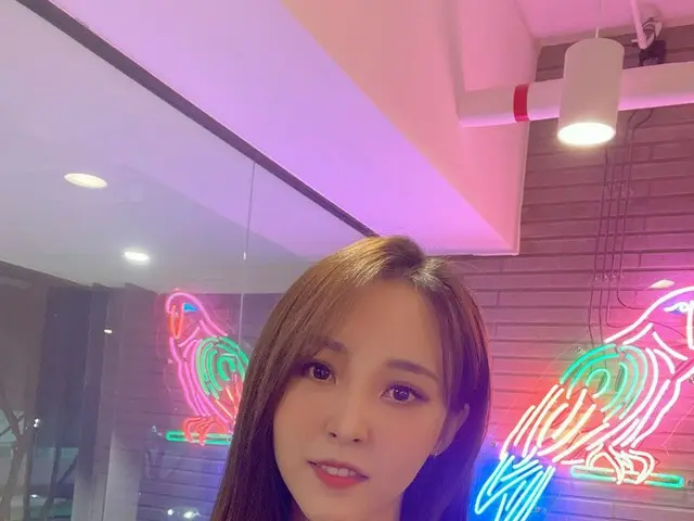 【t公式】MAMAMOO、[ #ムンビョル] しばらくして、9時ネイバーナウ」studio ドアナイト」本放送を必ず見てを介して星と一緒月曜病を飛ばしてみましょ