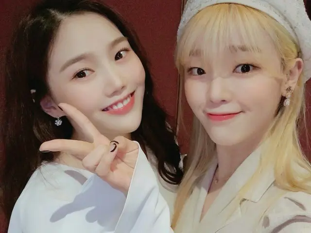 【t公式】OH MY GIRL、[ #OHMYAir]今日一日の疲れはOH MY GIRLのビタミン💛 #ヒョジョン #スンヒ見ワン壁して小！️😆しばらくし