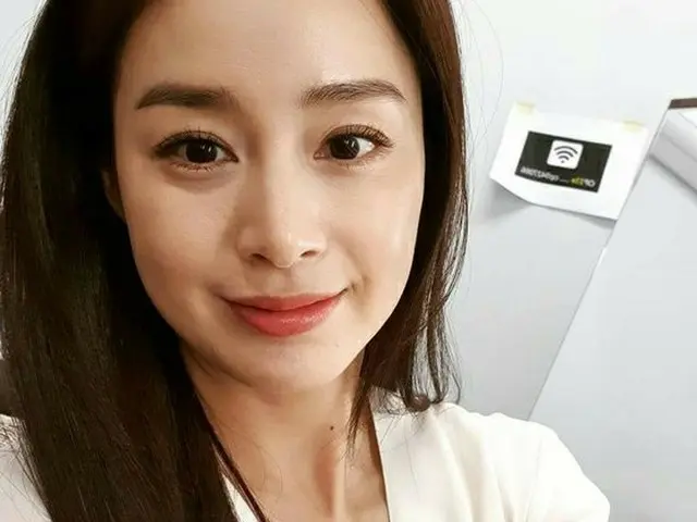 女優キム・テヒ、セルカ写真を公開