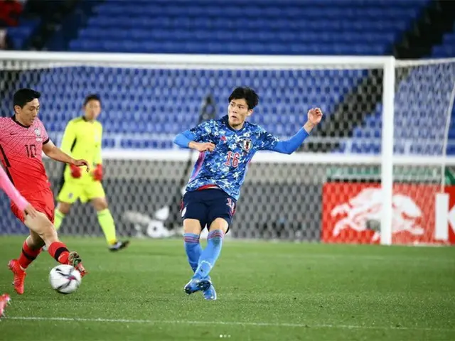 日韓戦でMFイ・ドンジュン選手に肘打ちされたDF冨安健洋選手がインスタでコメント