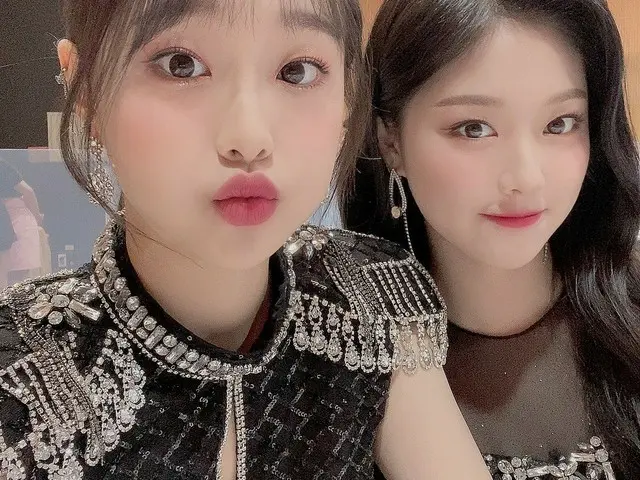 【t公式】今月の少女(Loona)、[ #中央/ #Chuu]「ケイコンタクト3 'は面白かった🖤🖤🖤Orbit大好き#今月の少女(LOONA)#LOON