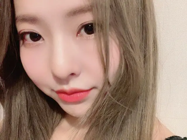 【t公式】今月の少女(Loona)、[ #ViVi】🌸🌸春だけ待つ🌸🌸 #今月の少女(LOONA)#LOONA