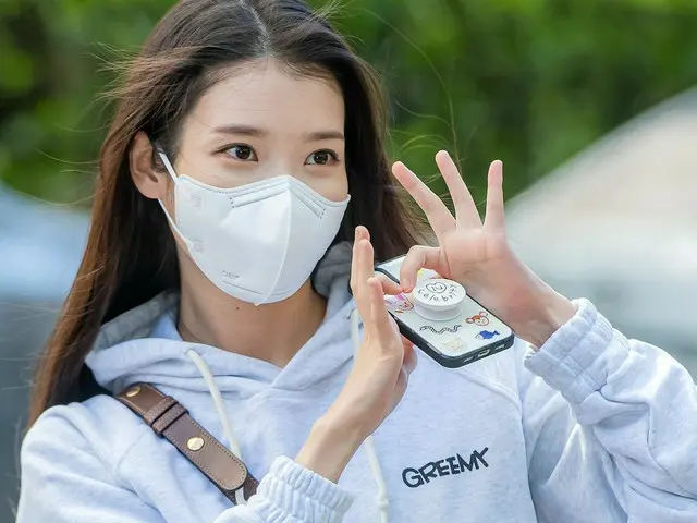 IU(アイユー)、KBS「ユ・ヒヨルのスケッチブック」収録