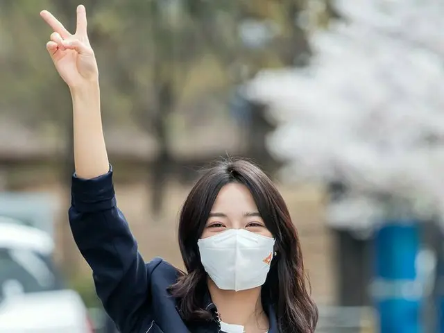 gugudan 出身キム・セジョン、SBSパワーFM「2時脱出 Cultwo Show」出演のため放送局へ