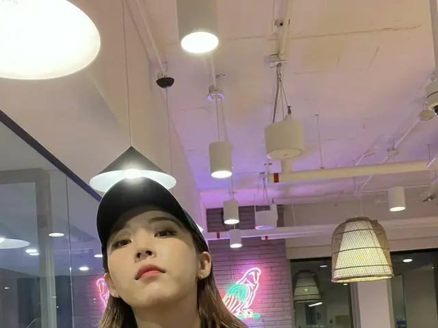 【t公式】MAMAMOO、[ #ムンビョル] しばらくして、9時、我々ムームー皆さん 今日も星とネイバーナウ「studioドアナイト」本放送を必ず見て約束🖤