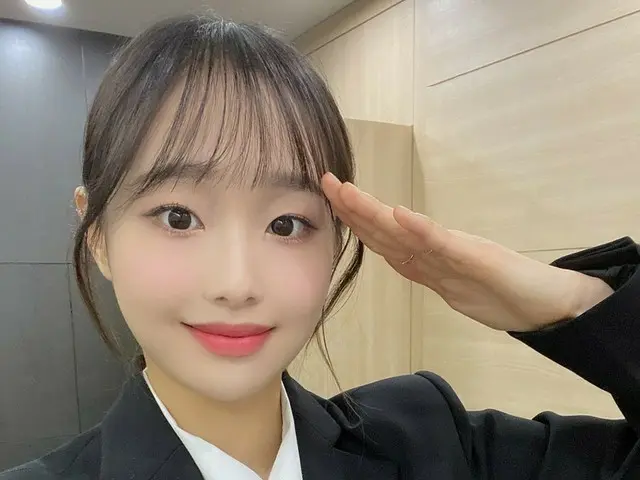 【t公式】今月の少女(Loona)、最後の生存権がかかった震えるサバイバルの現場を #チューンと一緒に本放送を必ず見ています😎しばらくして、午後10時30分(
