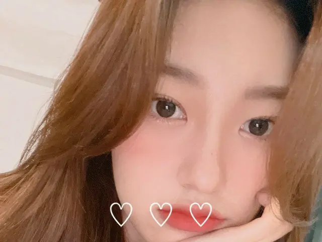 【t公式】今月の少女(Loona)、[ #チェリ/ #Choerry] Orbit！プラム緑茶食べました？あれ本当もオススメですよㅠㅜ😭率直お姉さんと漢江遊び