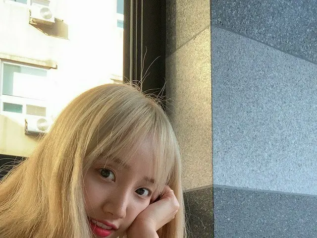 【t公式】Cherry Bullet、[ #HAEYOON]金髪大学生時代 #CherryBullet #Cherry Bullet