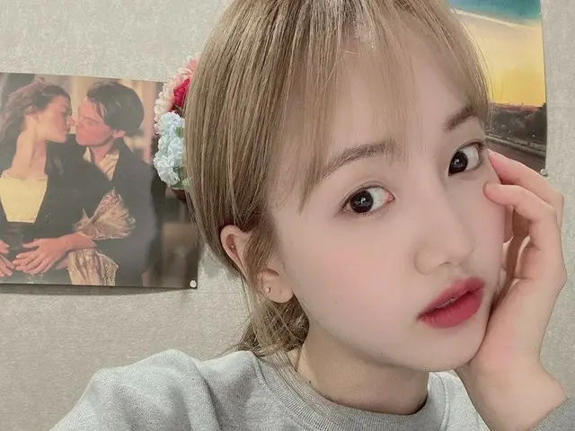 【t公式】Cherry Bullet、[ #ヘユン#HAEYOON]見たくて来たん🤭😛 #CherryBullet #Cherry Bullet