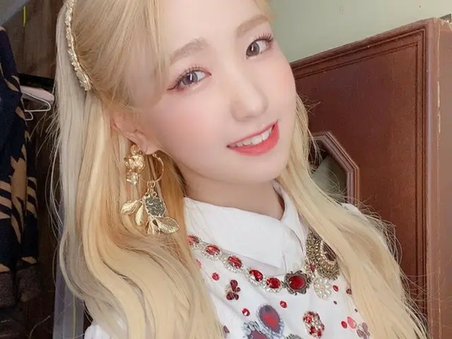IZ*ONE 本田仁美、韓国を離れる前にスタッフたちにプレゼントと手紙を渡していた