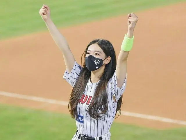 「マスクの女神」と呼ばれるLGのチアリーダーが韓国で話題