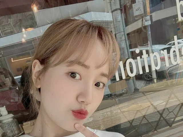 【t公式】Cherry Bullet、[ #ヘユン#HAEYOON]😚🥰ないいないばぁ #CherryBullet #Cherry Bullet