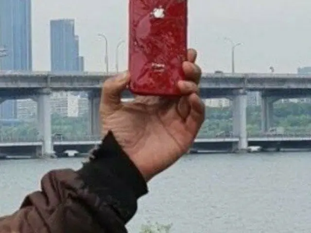 「iPhone8 Red」、警察確認の結果が報道中