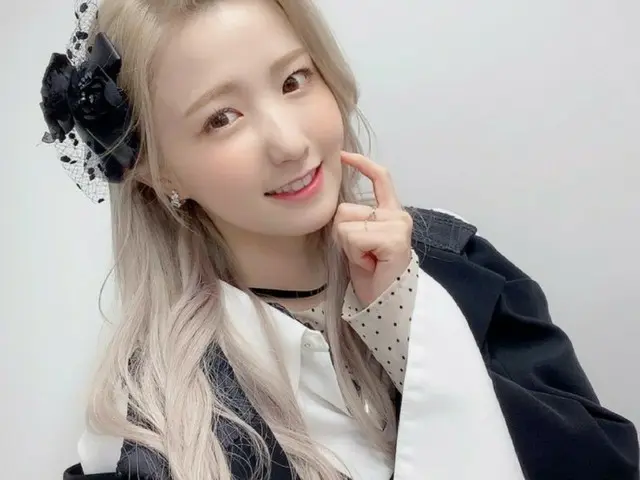 IZ*ONE 出身の本田仁美、チョ・ユリとのカカオトーク公開が話題