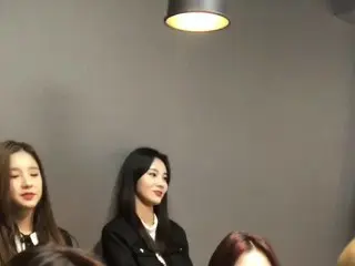 【t公式】今月の少女(Loona)、[今月の少女(LOONA)キクキク #218]  #高原の人に色をすべて奪われた少女たち💙🖤  #今月の少女(LOONA