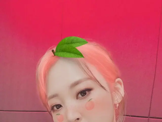 【t公式】MAMAMOO、[ #ムンビョル] 私たちムームー皆さん今日も星と 一緒にネイバーナウ」studioドアナイト」本放送を必ず見ており払金を楽しんでみま
