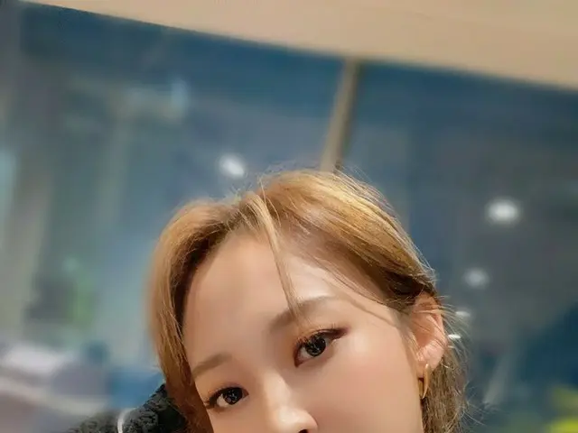 【t公式】MAMAMOO、[ #ムンビョル] しばらくして、9時、我々ムームー皆さん ネイバーナウ」studioドアナイト」忘れないんですか？！ムンビョルこの