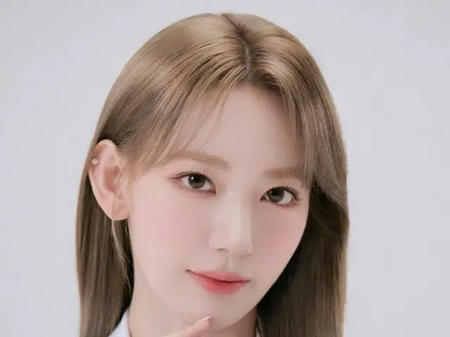 IZ*ONE 出身の宮脇咲良、画報公開