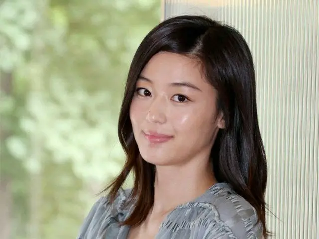 女優チョン・ジヒョン、ノヒョン洞のビルを230億ウォンで売却。