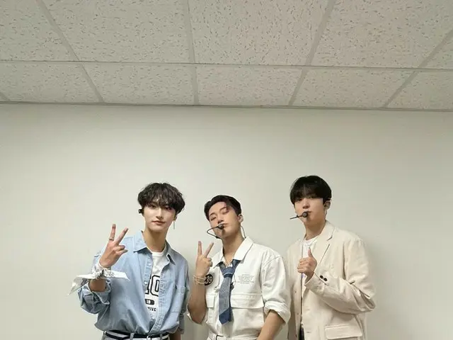 【T公式】ATEEZ、[📷] TODAY ATEEZ ⠀今日も炭酸のようなピリッ✨スパークリングの舞台、すべてがうまくましたか？遅い時間まで一緒にしてくれてあ