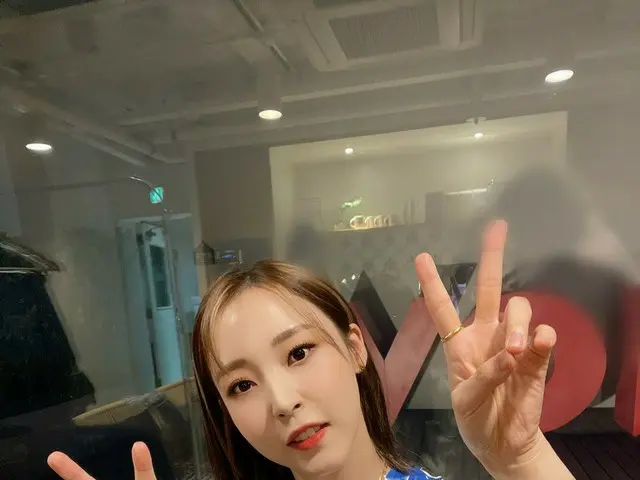 【t公式】MAMAMOO、[ #ムンビョル] 私たちムームー皆さんしばらく9時 星と一緒に「studioドアナイト」 ネイバーナウで会いましょう🤍#MAMAM