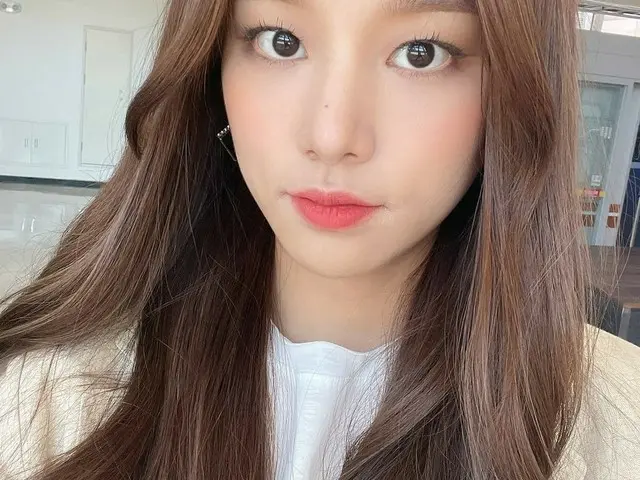 【t公式】LABOUM、[ #ソルビン]エネルギー守護天使📸💛  #LABOUM #LABOUM #SOLBIN
