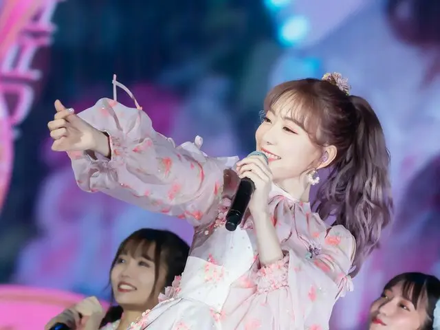 IZ*ONE 出身の宮脇咲良、HKT48卒業コンサートでの「カメラ席」が昨夜トレンド入り