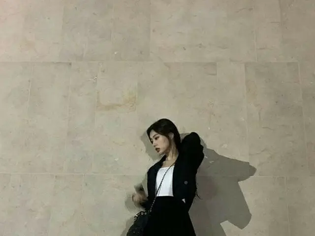 IZ*ONE 出身カン・ヘウォンの美脚が話題