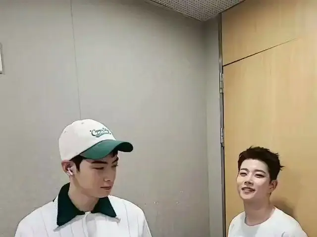 【T公式】ASTRO、応援団長MJの型渋いウヌ撮るムンビン#ASTRO #アロハ #応じトルチク