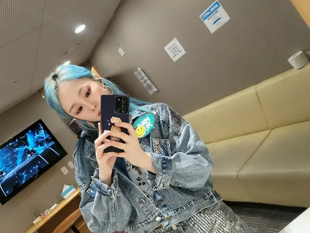 【t公式】EVERGLOW、[ #迷子]ケイコーンときの写真訪れて地🤩