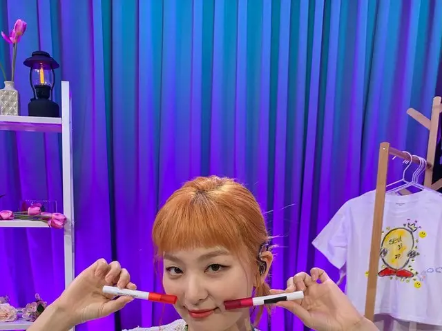 【t公式】RED VELVETが、今日は何をしようかよく〜？ ❓🐻🖍  #英知#SEULGI #英知家 #知恵zip #Red Velvet #RedVel