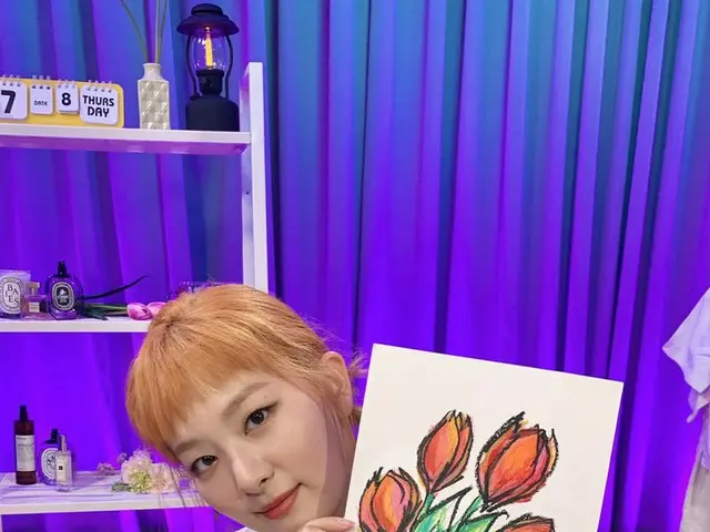【t公式】RED VELVETが、今日は私レオナルドスルーヴィンチ🖼👩🎨  #英知#SEULGI #英知家 #知恵zip #Red Velvet #Red