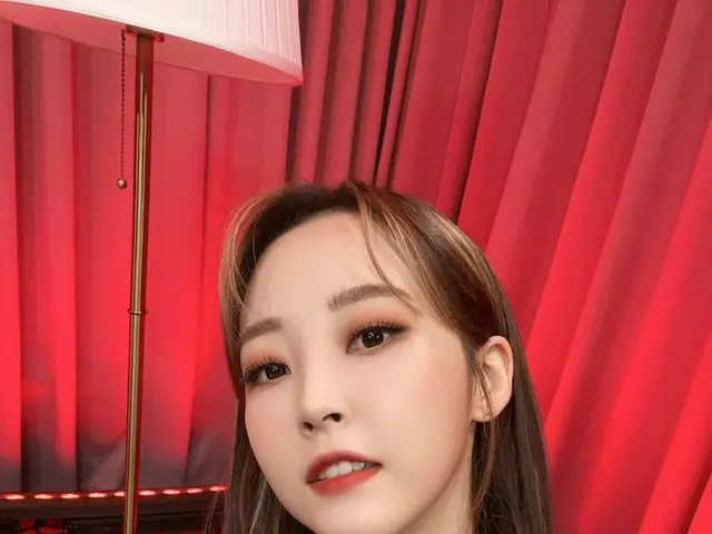 【t公式】MAMAMOO、[ #ムンビョル]私たちムームー皆さんしばらく9時ネイバーナウstudioドアナイトをを通じて星と楽しくクール水曜日の夜を過ごす❤️ 
