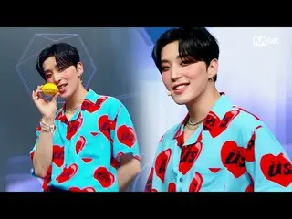 【公式mnk】魅惑の目装着！ 「ムン・ジョンオプ」の「US」の舞台#MCOUNTDOWN_ EP.718 | Mnet 210715放送  