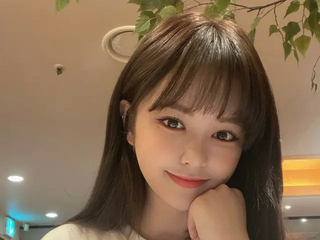 【t公式】EVERGLOW、[ #理由]週末前の金曜日！今日金曜ティングし💕