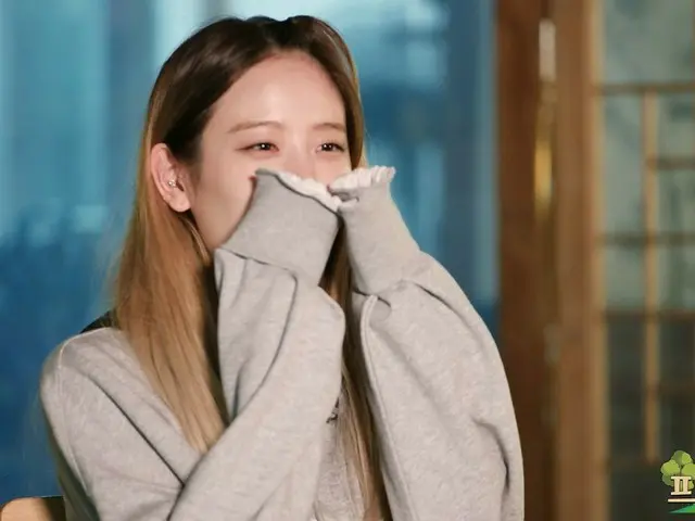 【t公式】fromis_9、[🛎 #fromis_9]昼食のためのドタバタ湯 #プロンプト2食🌳今夜9時Part.2で会いましょう💕