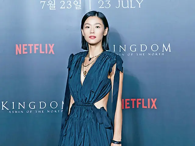 女優チョン・ジヒョン、Netflix「キングダム：アシンの物語」の制作発表会に出席。