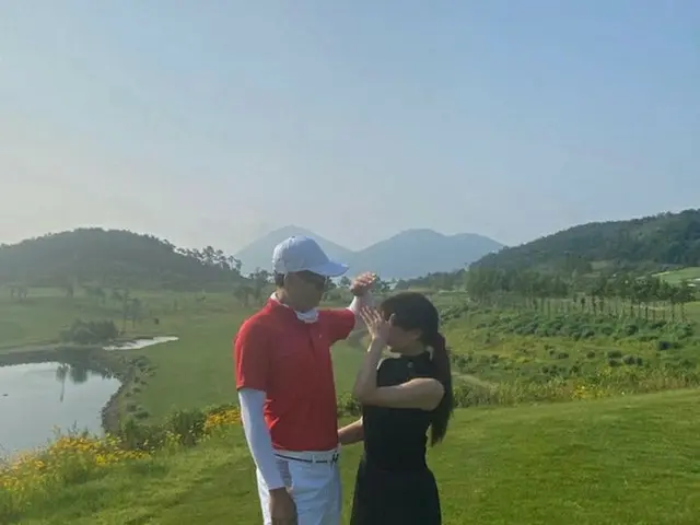イ・ジフン の日本人妻アヤネさん、夫婦でゴルフを楽しむ姿を公開
