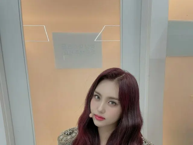 【t公式】EVERGLOW、[ #AISHA]フォーエバー！今日本当にとても幸せで良い一日でした。