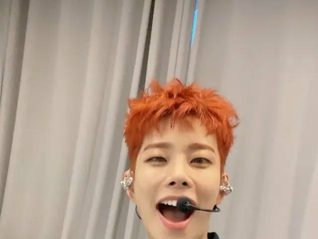 【T公式】ASTRO、かわいいミョンジュンがライターエムオレンジ #イプダン