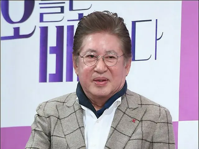 俳優キム・ヨンゴンの“39歳年下恋人”女性側、誠意が感じられないため告訴を取り消さないという立場を発表