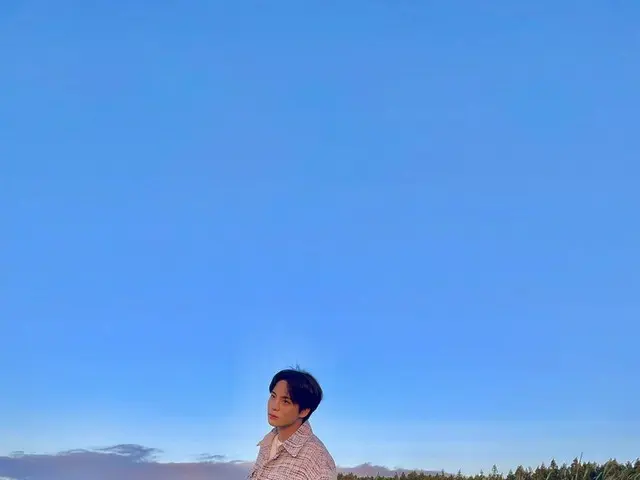 【T公式】ATEEZ、[ #ジョンホ]珍しいジョンホの全身ショット(in済州島) #ATEEZ #ATEEZ