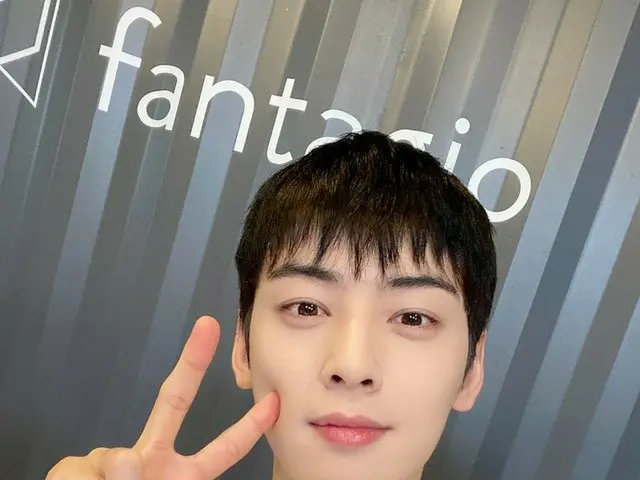 【T公式】ASTRO、ロハ今日一日も苦労しました👍 After Midnight聞きながら自分の☺️