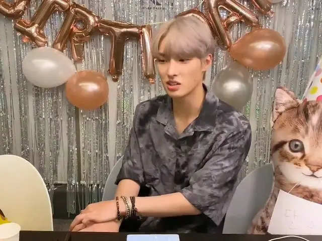 【T公式】ATEEZ、[🎬] ATEEZメンバーの誕生日メッセージが到着しました💌メンバーのお祝いメッセージを見ミンギの反応は？ 👀 #VoiceRoll
