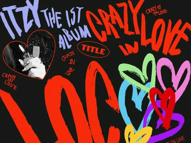 【t公式】ITZY、ITZY The 1st Album<CRAZY IN LOVE> COMEBACK POSTER 💟TITLE TRACK "LOCO」