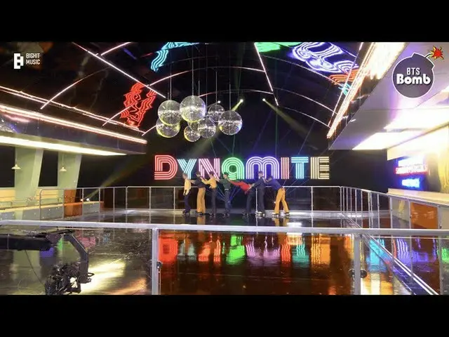 【公式】防弾少年団、[BANGTAN BOMB] Dynamite at the Roller Staking Rink  -  BTS(BTS(防弾少年団))