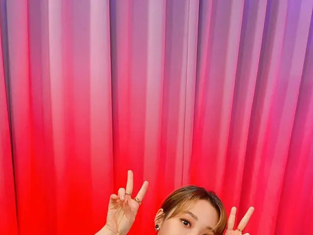 【t公式】MAMAMOO、[ #ムンビョル]私たちムームー皆さんしばらくして9時ネイバーナウ」studioドアナイト」で金曜日の夜を星と焼かて見❤️ #MAMA