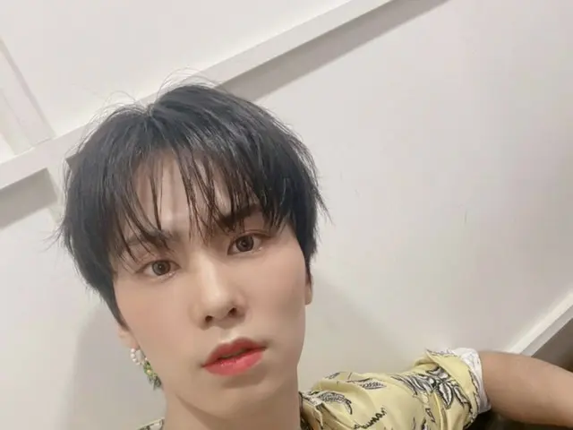 【T公式】ASTRO、エン写真間違っ上がっ行きましたね(笑)なぜ誰も話ならしてくれ！ ㅎㅎㅋㅋ  #ロッキー